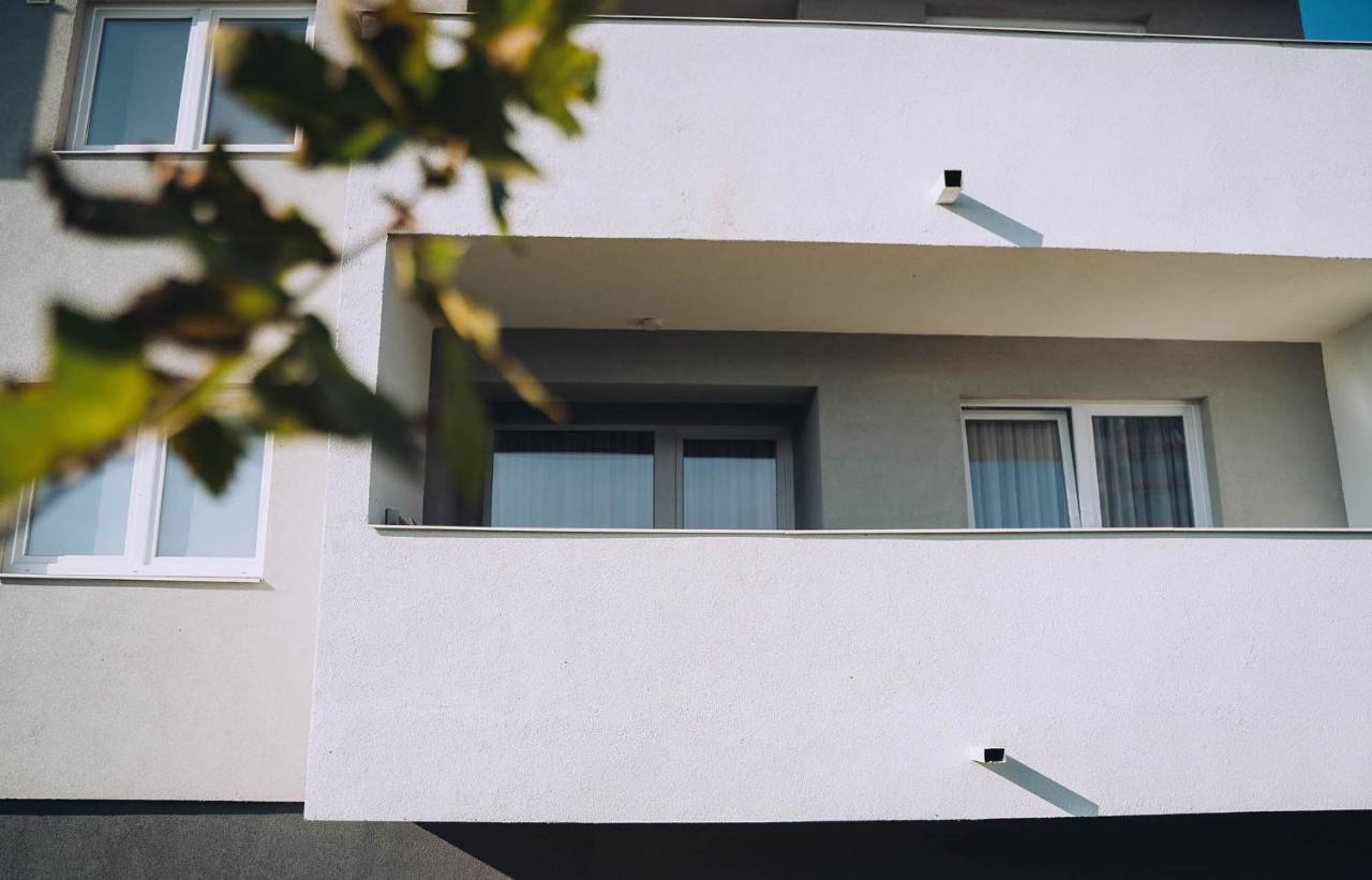 Flamingo Suites Oradea Εξωτερικό φωτογραφία