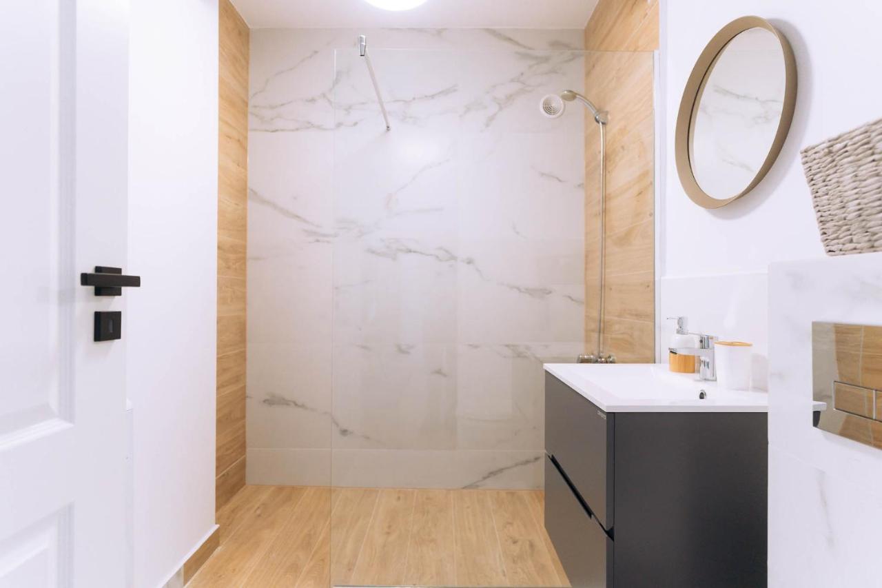 Flamingo Suites Oradea Εξωτερικό φωτογραφία